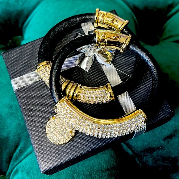 Joan Boyce Bracelet Set. White Crystals. For Small Wrist. - Picture 8 of 8